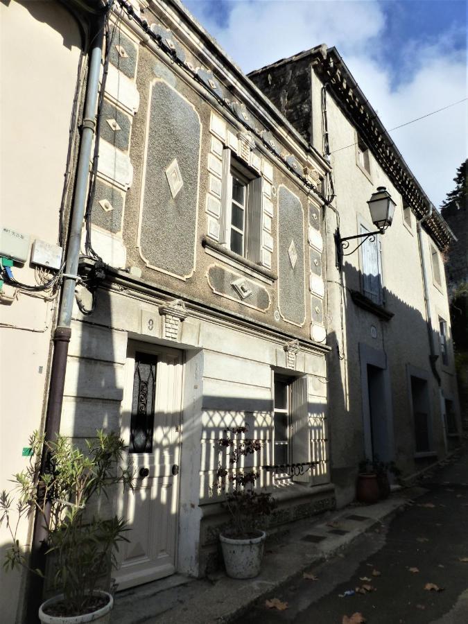 Maison Des Remparts Nichee Sous La Cite Carcasona Exterior foto