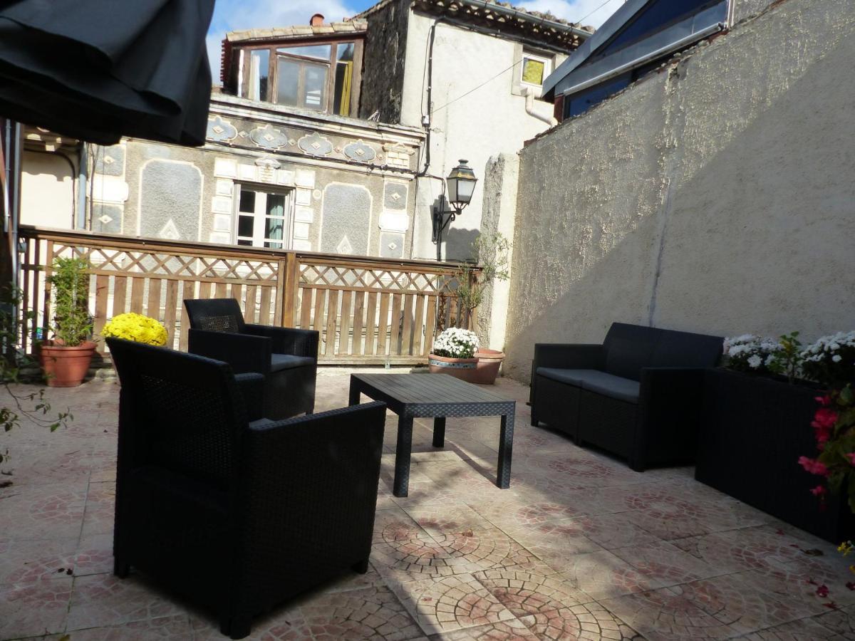 Maison Des Remparts Nichee Sous La Cite Carcasona Exterior foto