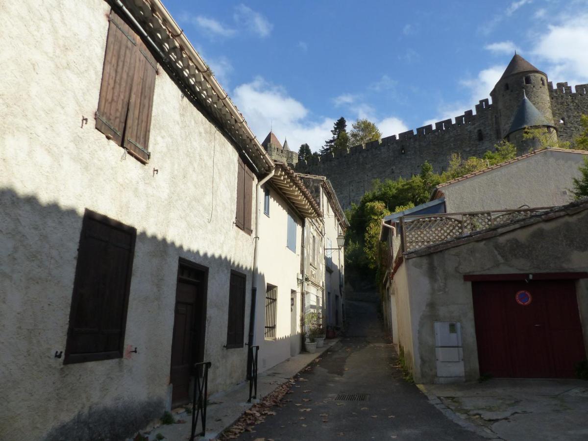 Maison Des Remparts Nichee Sous La Cite Carcasona Exterior foto