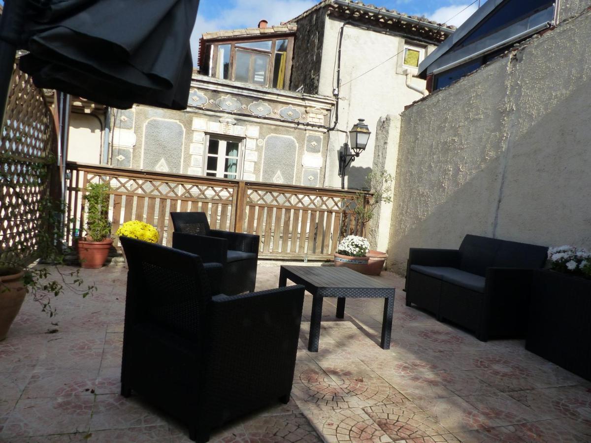 Maison Des Remparts Nichee Sous La Cite Carcasona Exterior foto