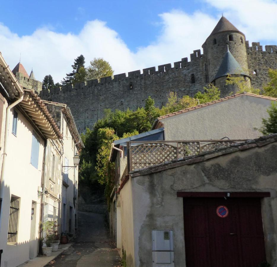 Maison Des Remparts Nichee Sous La Cite Carcasona Exterior foto